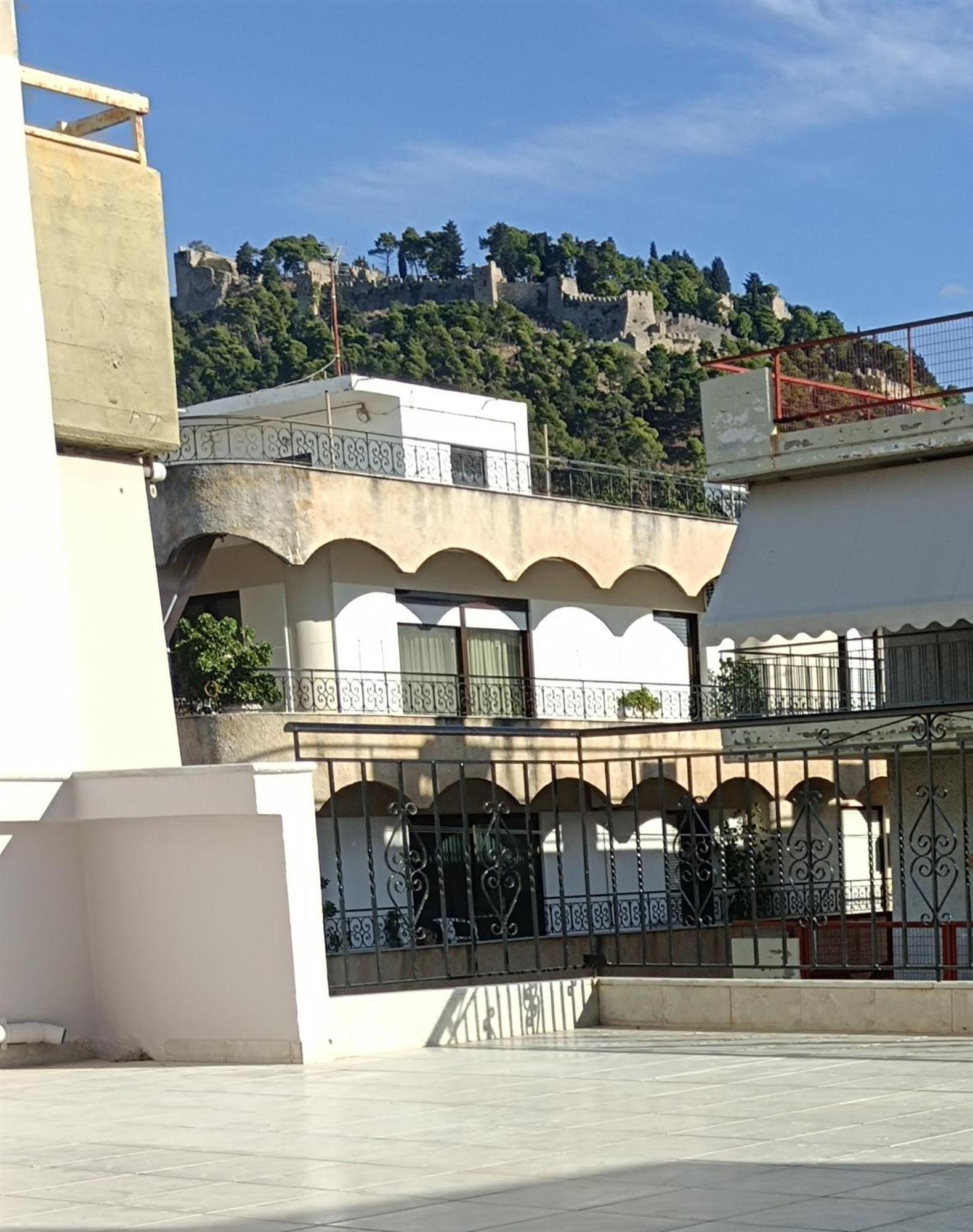 Appartamento Kelly'S Penthouse Nafpaktos Esterno foto